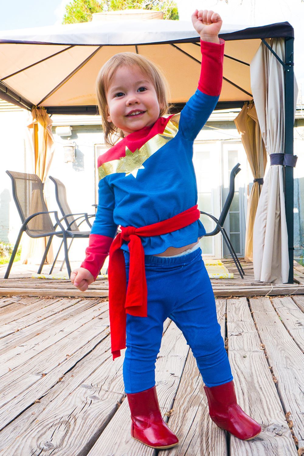 No-Sew Kid's Captain Marvel Costume
