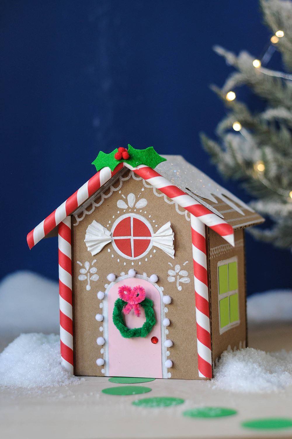 Easy Paper Gingerbread House