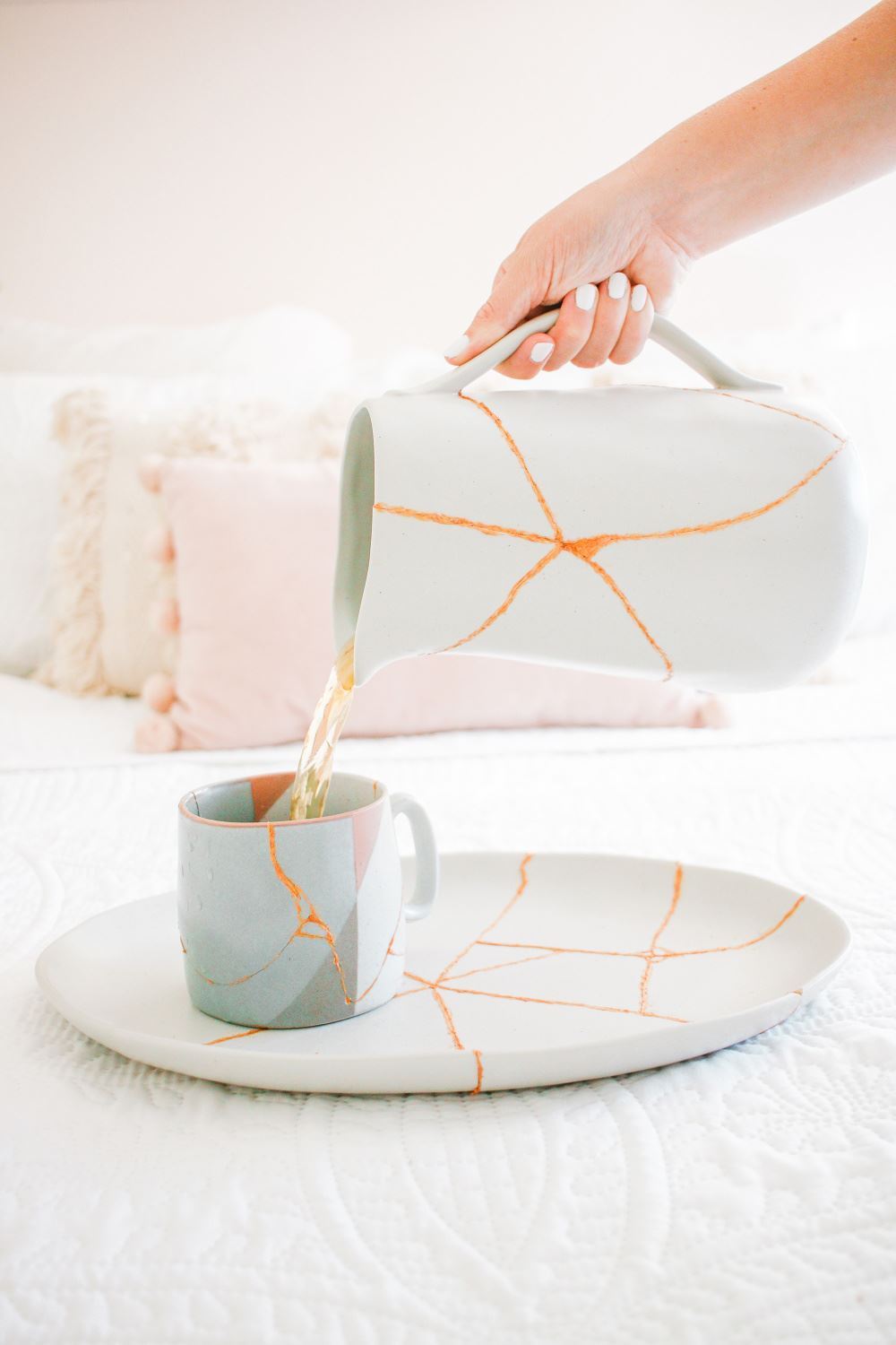 How to Glue Ceramics Back Together: Kintsugi Art
