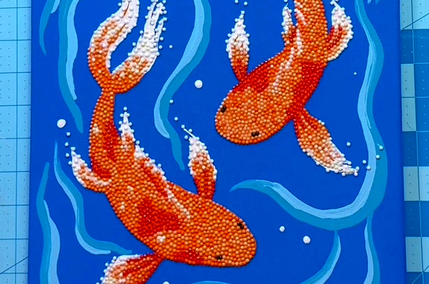 How to Create a Diamond Painting with Rhinestone Adhesive – Aleene's